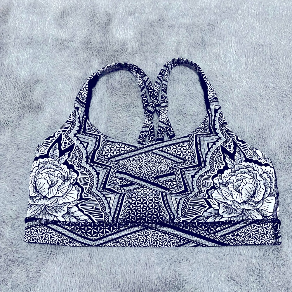 Lululemon black-and-white sports bra